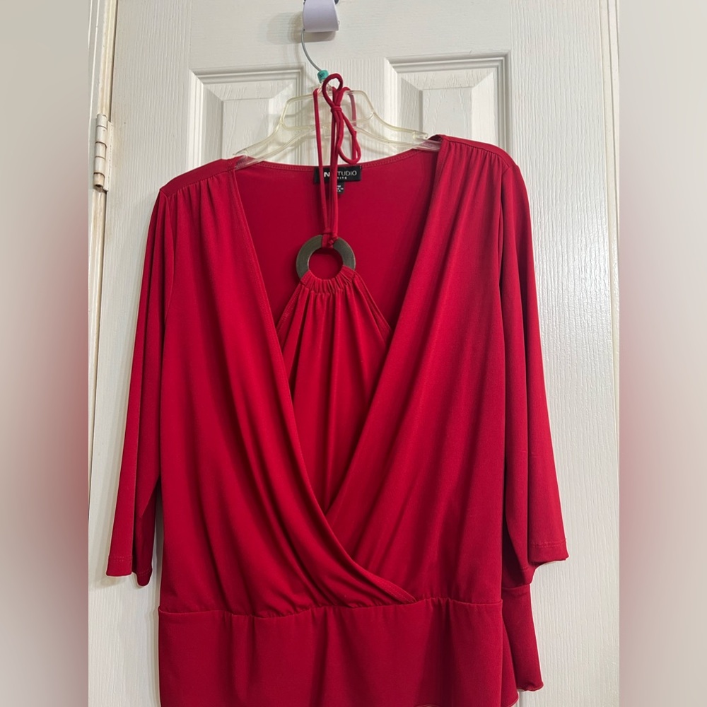I.N Studio women’s red Top